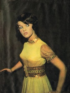 Margareta Paslaru rochie aurie Mamaia'69